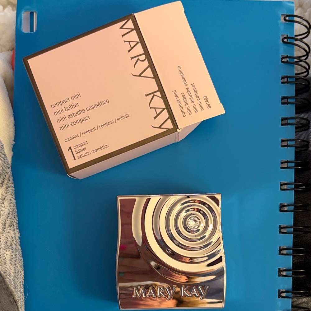 Mary Kay Gold Swirl Compact